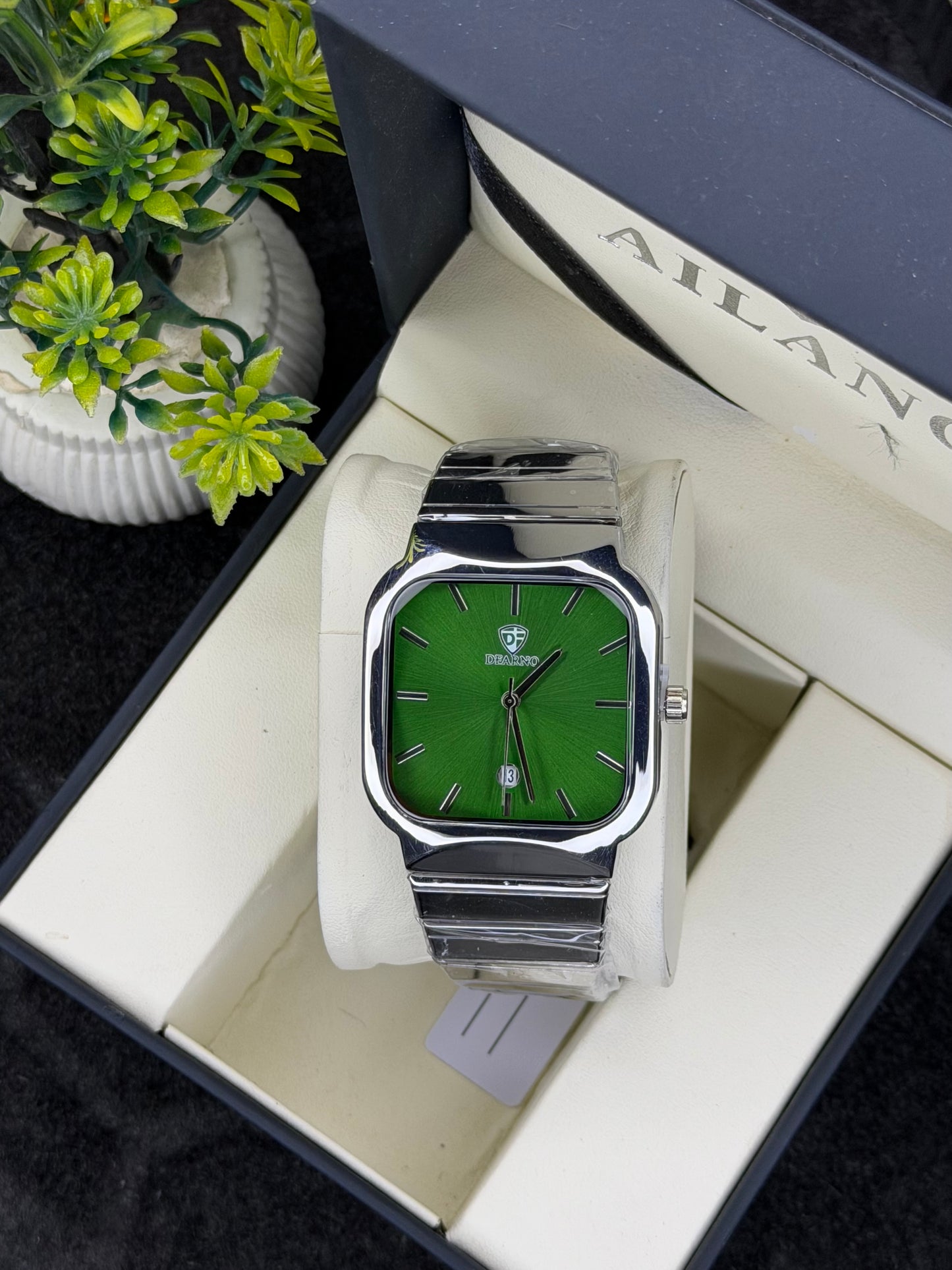 Defarno Men’s Stainless Steel Watch