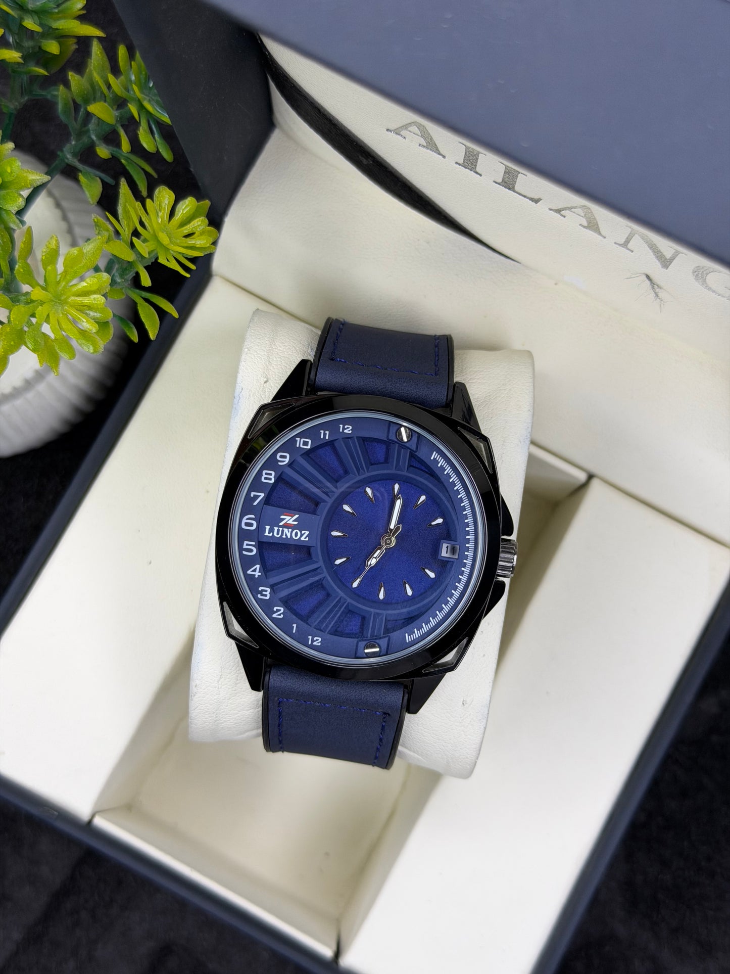 Lunoz Men’s Premium Watch